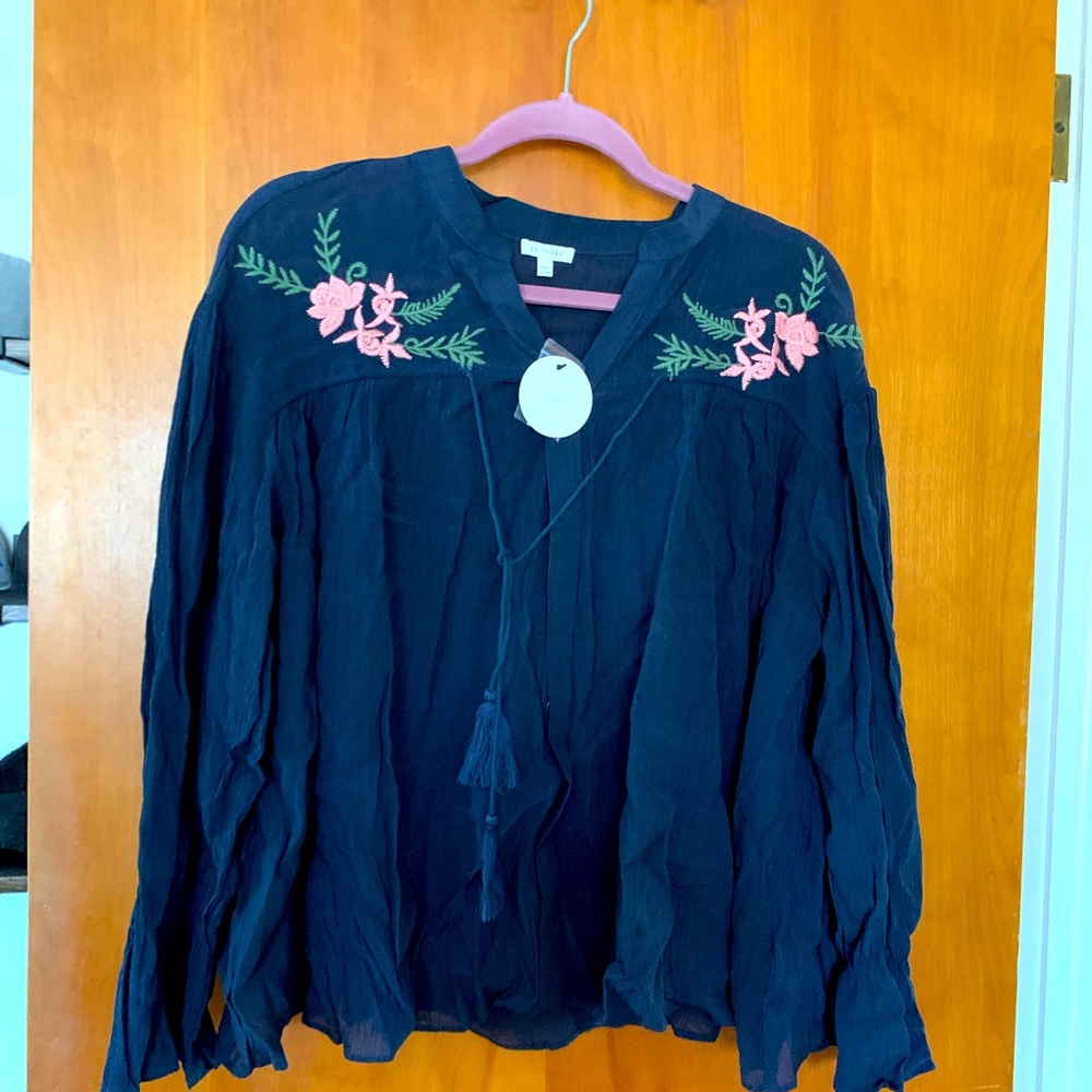 Women’s long sleeve peasant top